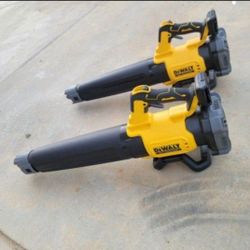 DEWALT

20V MAX 125 MPH 450 CFM Cordless Brushless Battery Powered Handheld Leaf Blower (Tool Only)

 Each