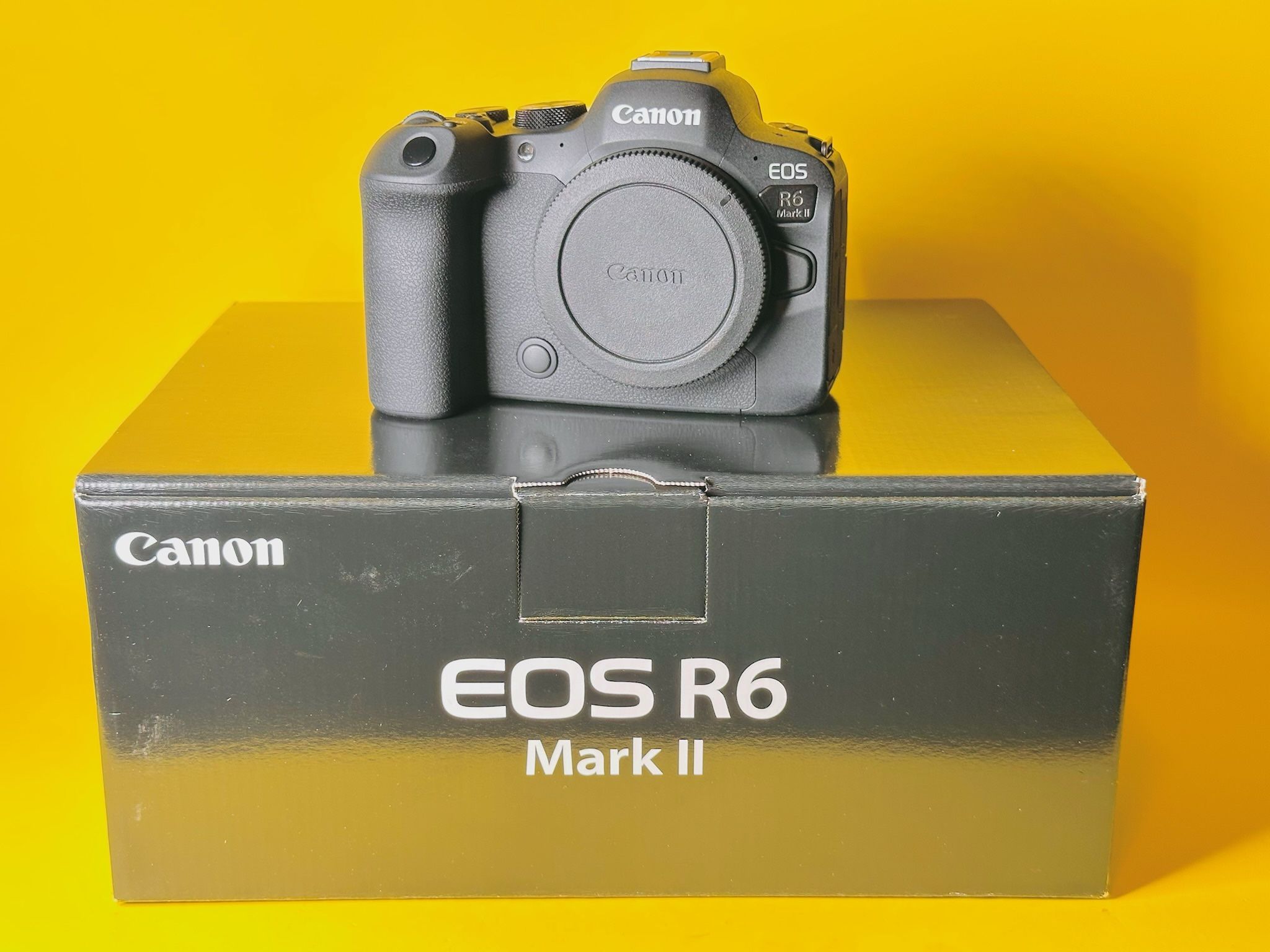 Canon EOS R6 Mark II (New) - Body Only