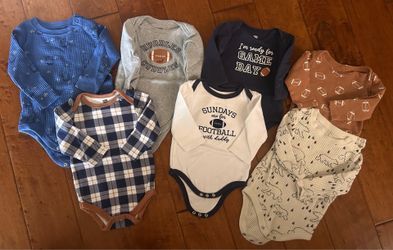 Baby boy size 6-9 months onesies - like new condition