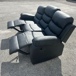 Like New Black manual reclining sofa