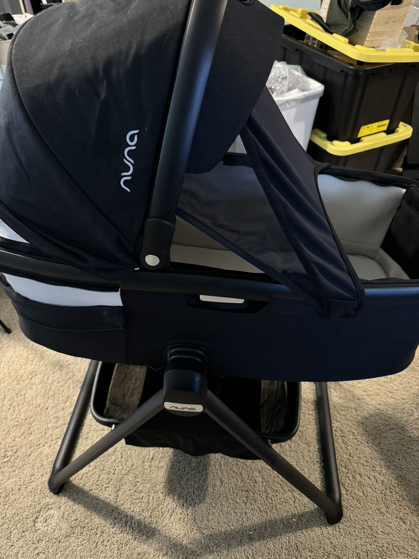 Nuna demi™ grow bassinet + stand set