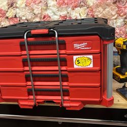 Milwaukee PACKOUT 22 in. Modular 4-Drawer Tool Box with Metal Reinforced Corners and 50 lbs. Capacity