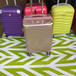 NICE HARD SHELL LUGGAGE 