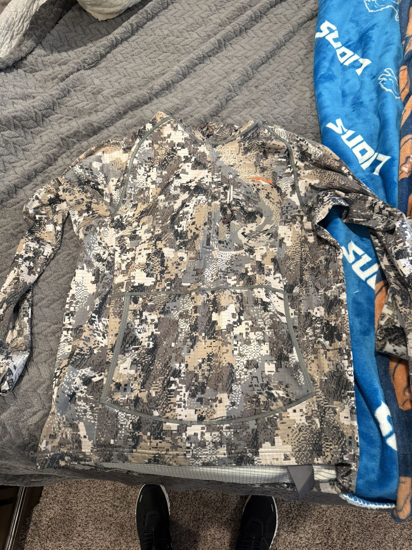 Sitka Fanatic Hoodie Size Large