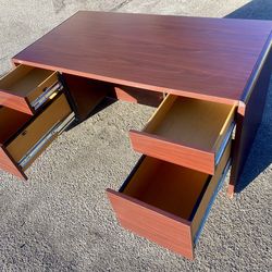 HON Office Desk (4 Drawers)