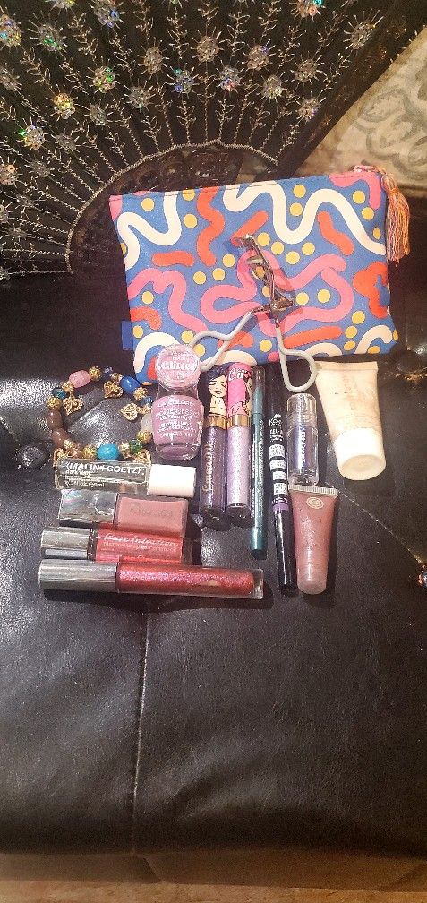 Make Up Bundle And Bag