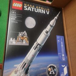 LEGO 21309 NASA Apollo Saturn V