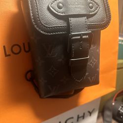Lv Macros Bag REAL