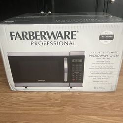 BRAND NEW PROFESSIONAL MICROWAVE OVEN   1.1 CF   1000 WATTS  ALL DIGITAL 📱📱  KOHLS PRICE $189.99(SEE AD)  SALE ONLY $130🔥🔥