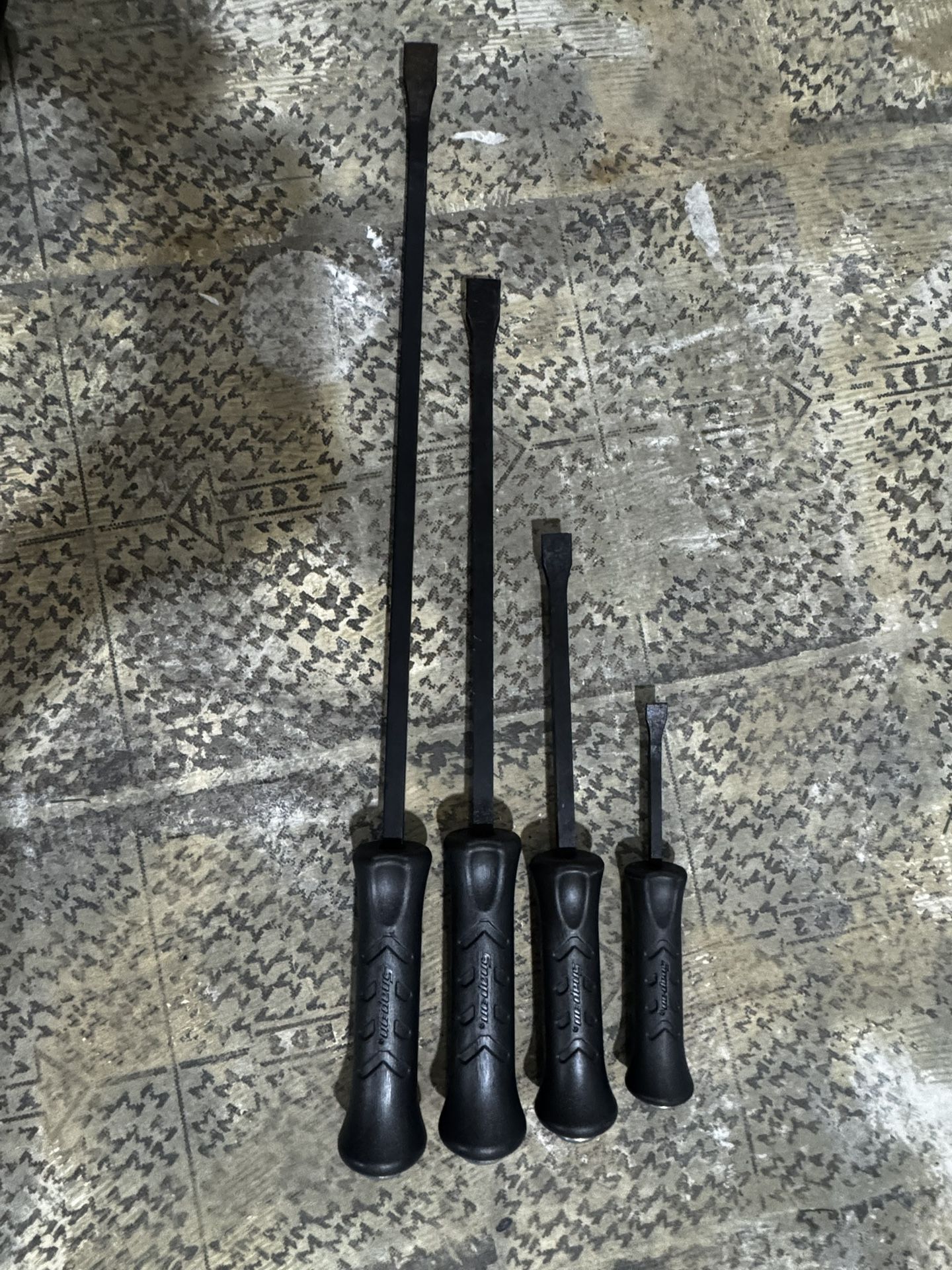 Snap-on Striking Prybar Set