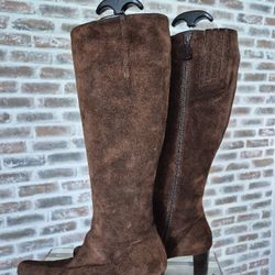 Gorgeous Brown Suede Boots Size 8 Mint Cond.