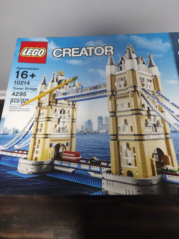 LEGO Set 10214 Tower Bridge Creator.