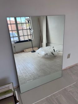 Frameless mirror
