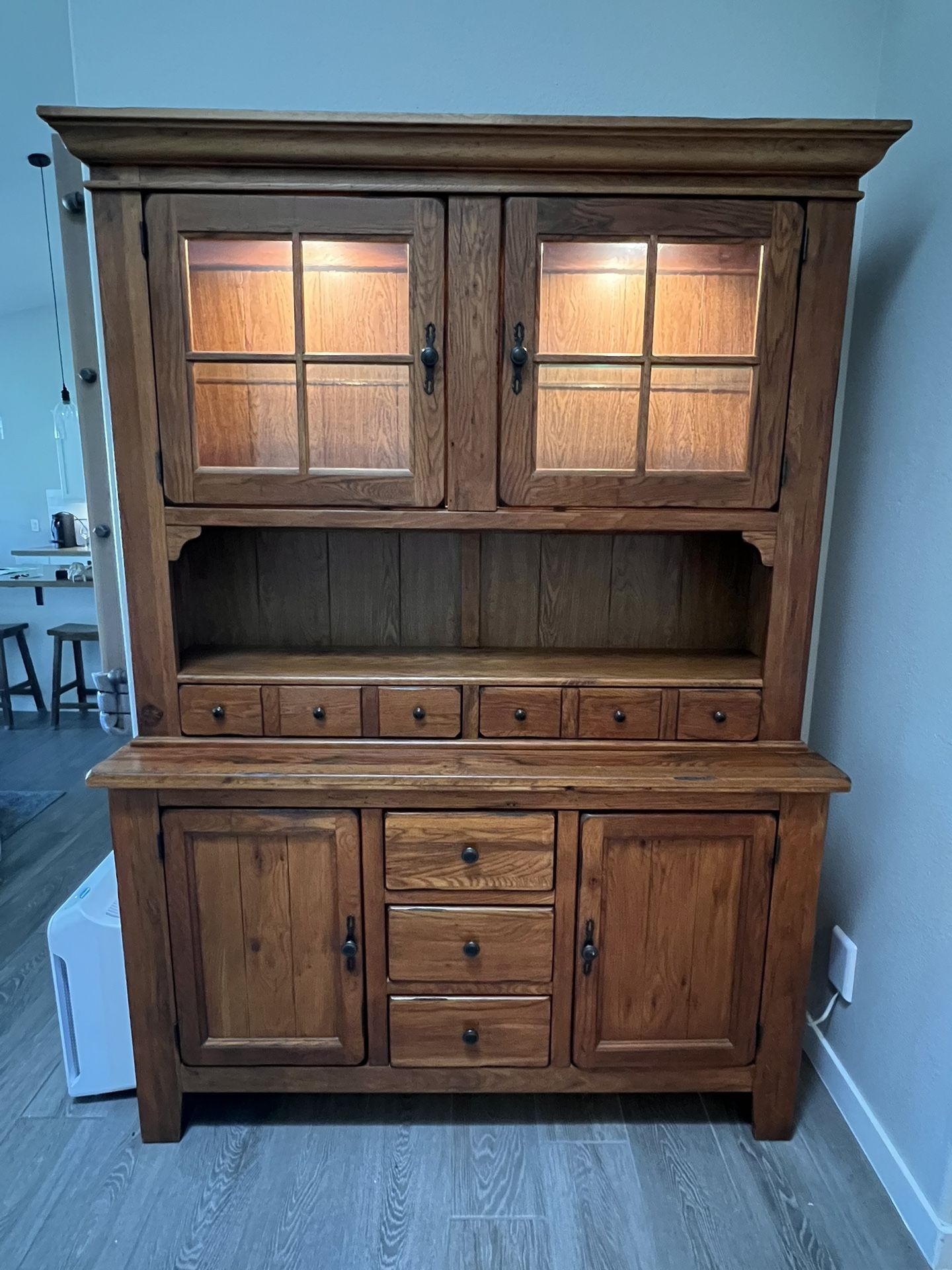 Heirlooms Rustic Oak Buffet with Hutch
