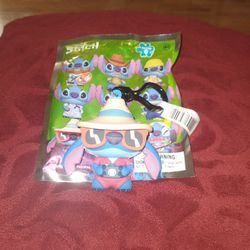 Disney Tourist Stitch Collectible Figural New Keychain