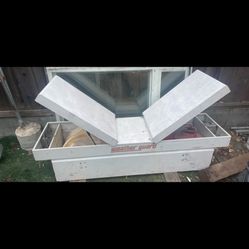 Tool Box WITH 2 Keys In Hand