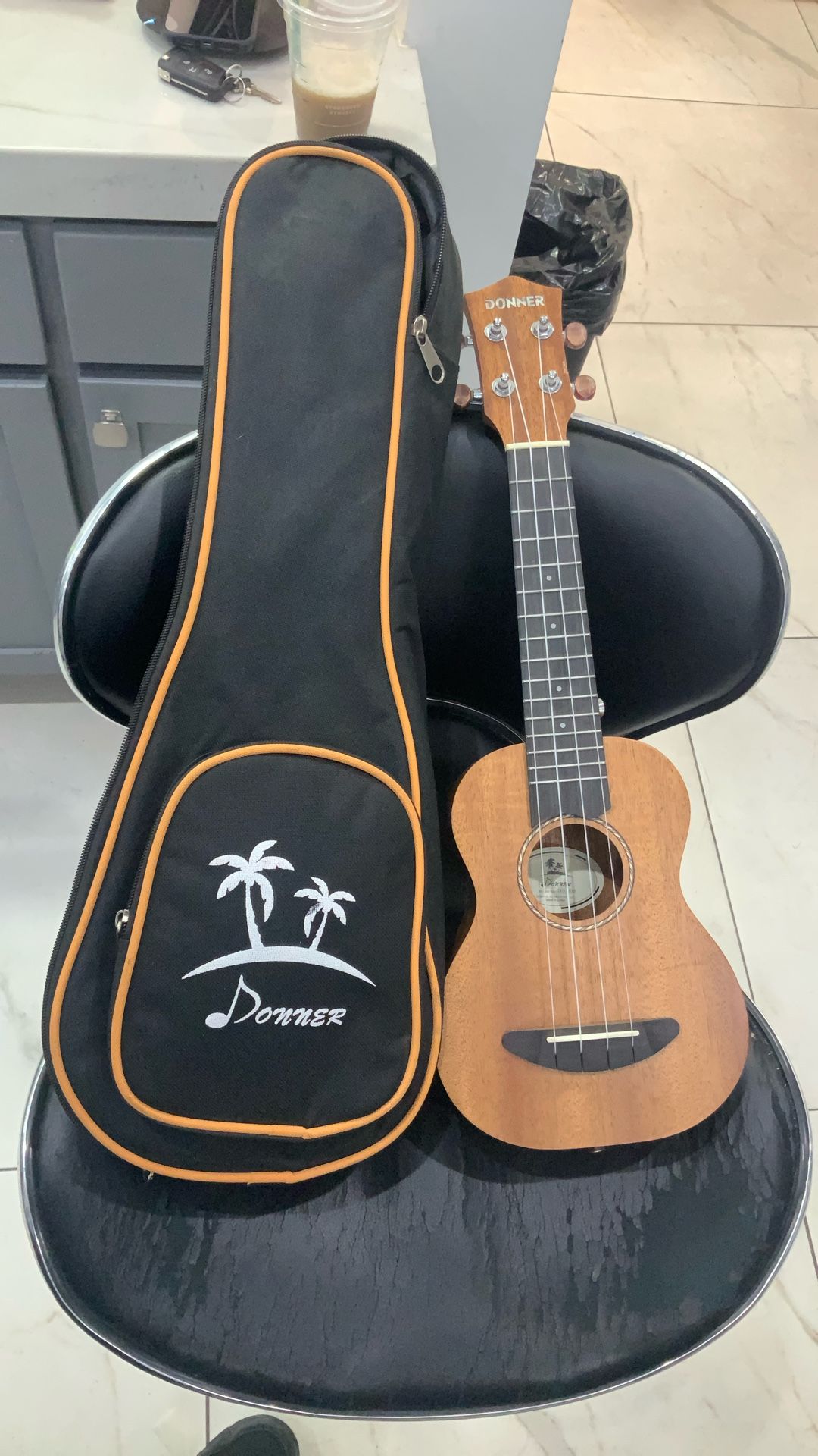 Donner Ukulele With Gig Bag Case, Extras Super Clean And Ready To Play Priced To Sell