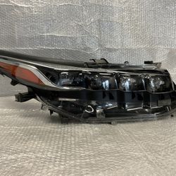 Toyota Prius Prime 2017,2018,2019,2020,2021,2022 Right Headlight