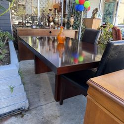 Antique, beautiful dining table with one expandable leaf