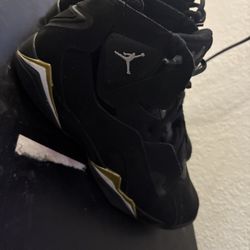 Jordan’s Well Taken Car Of Sons Doesn’t Fit Them .. Selling To Buy New Pairs..  All New We’re 110$+ 