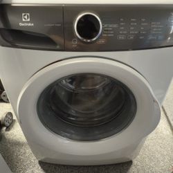 Electrolux Large Stackable Washer/Dryer Set