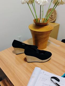 Platform Shoes  10 Inches Long Size 8.5/9