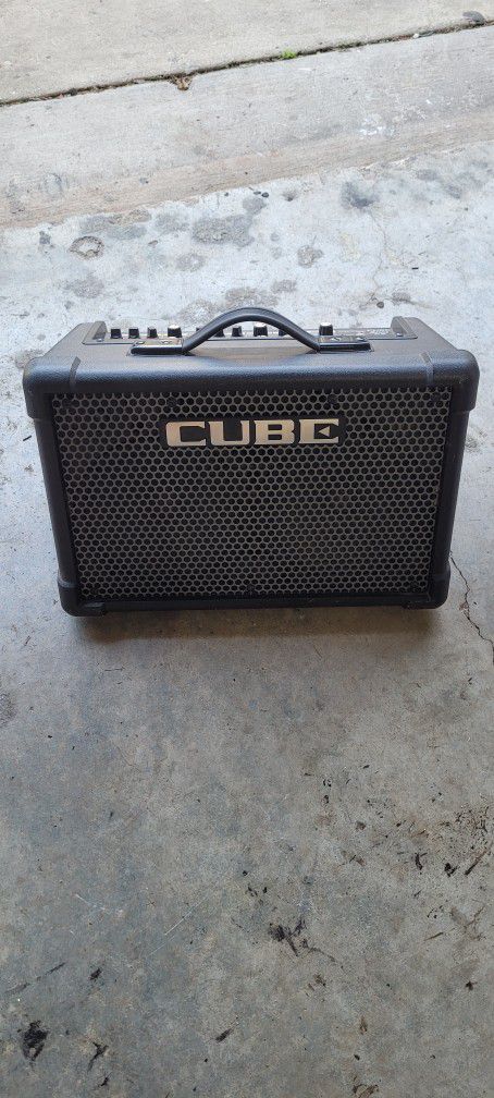 Roland Cube Speaker/Amp