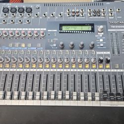 Tascam TM D1000 mixer