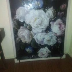 Im selling this beautiful floral glass painting