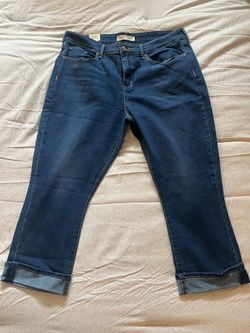 Signature by Levi Strauss  & Co. Mid-Rise Capri Jeans Size 16
