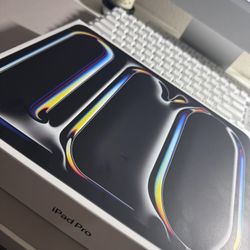 Unopened iPad Pro 13in M4 2TB Space Gray
