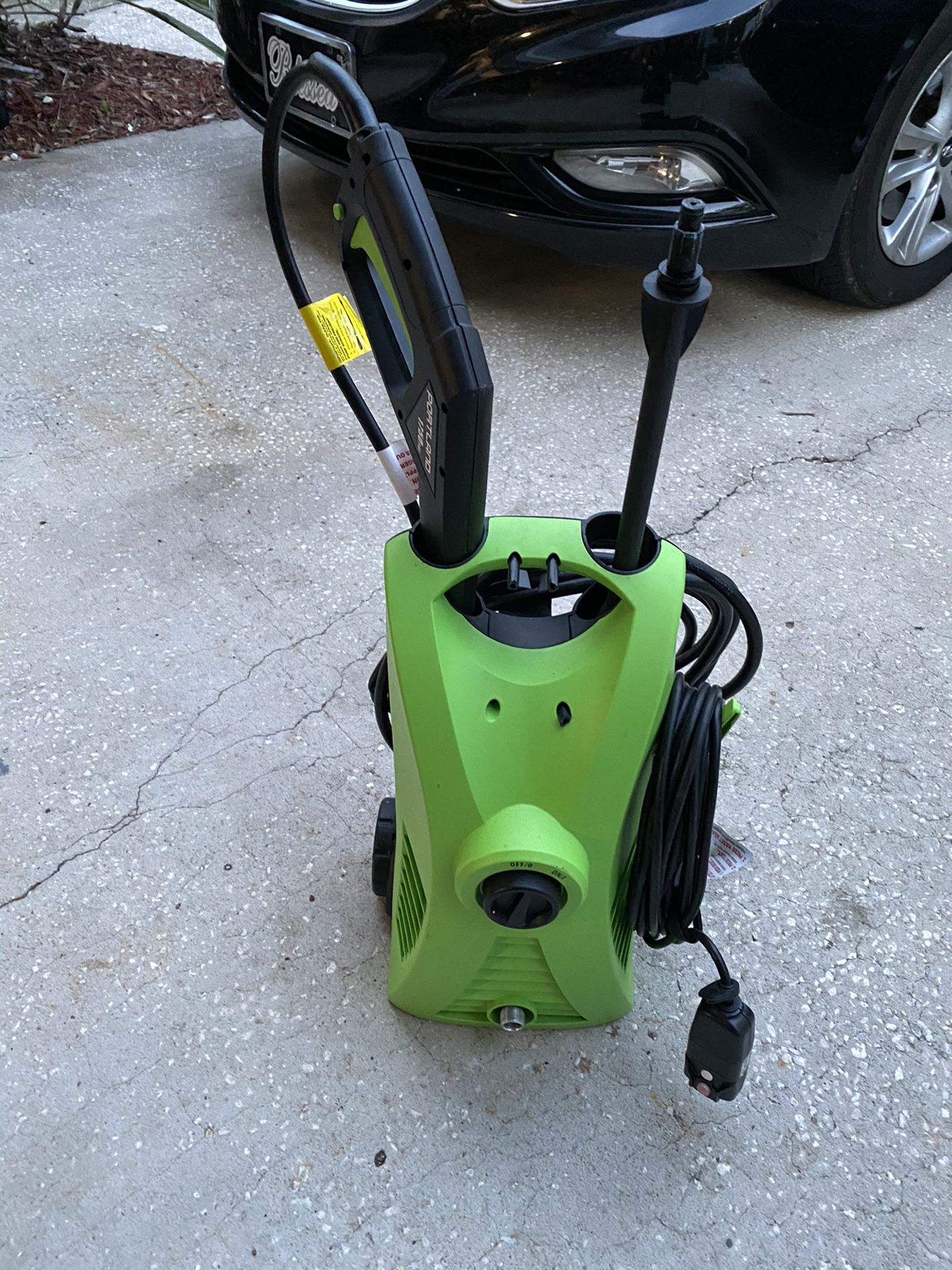 Portland 1750 psi electric pressure washer in excellent working condition