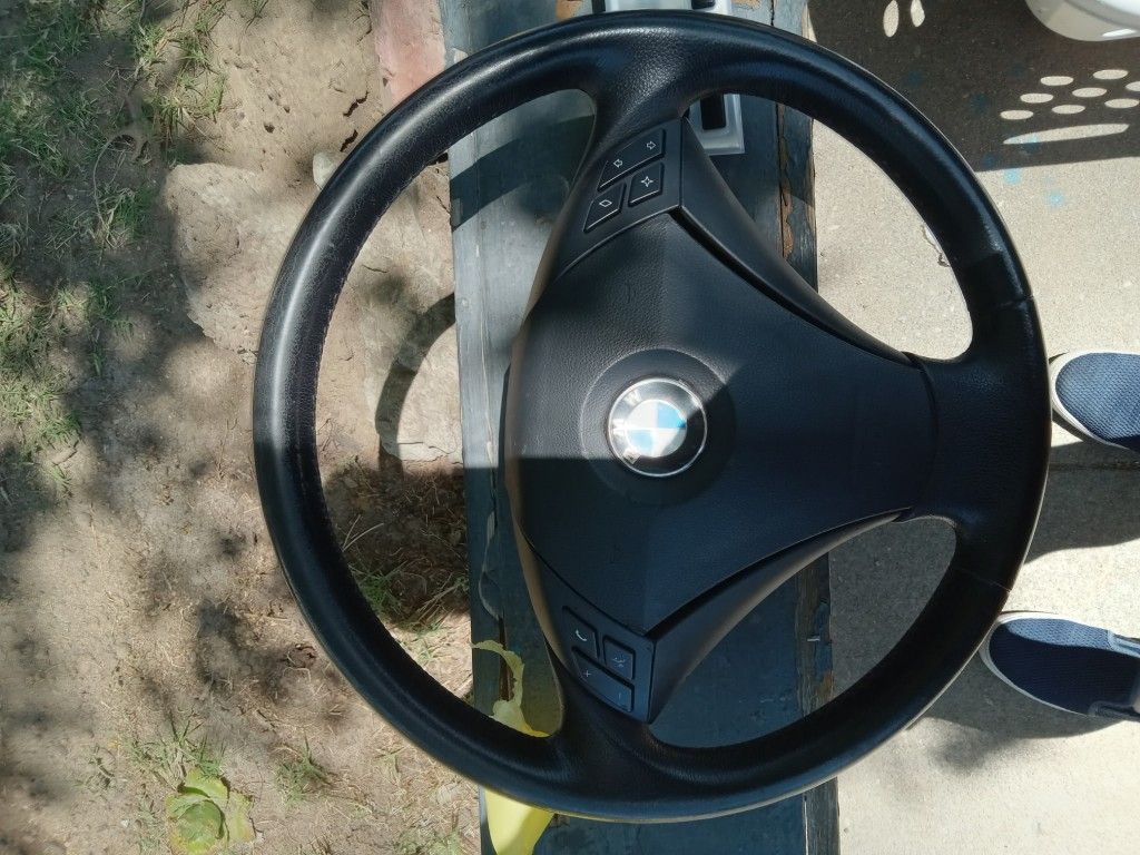 BMW (5 Series) OEM Steering Wheel(W/Airbag)