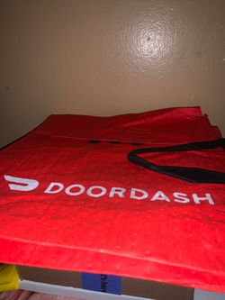 Red white black pizza DoorDash Insulated Delivery Bag