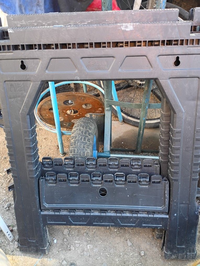 Plastic Foldable Sawhorse