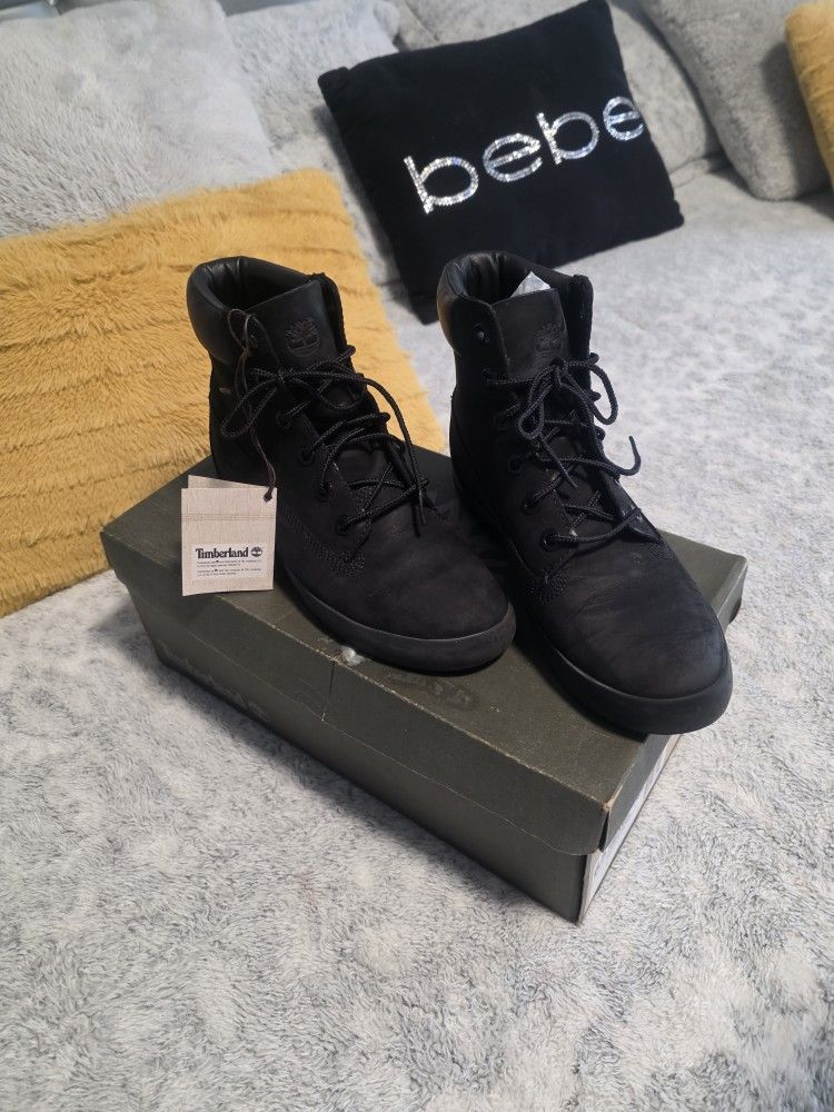 Timberland Booths Size 6.5