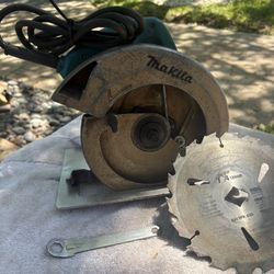 MAKITA  7 1/4” Circular Saw-5007NBA-13 Amp, Clean, New Blade, Wrench, 8’ Cord