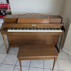 Baldwin Piano