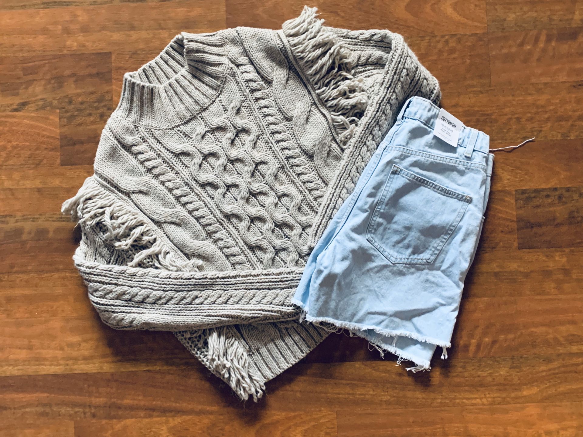 Fringe cream sweater.