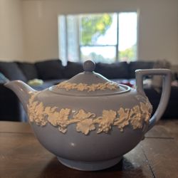 Wedgwood Queensware Teapot 