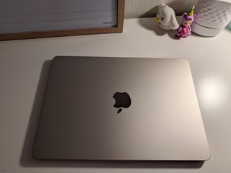 Starlight MacBook Air M2 - 2024