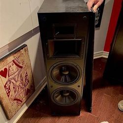 Klipsch Klf 20 Floorstanding Speakers. 