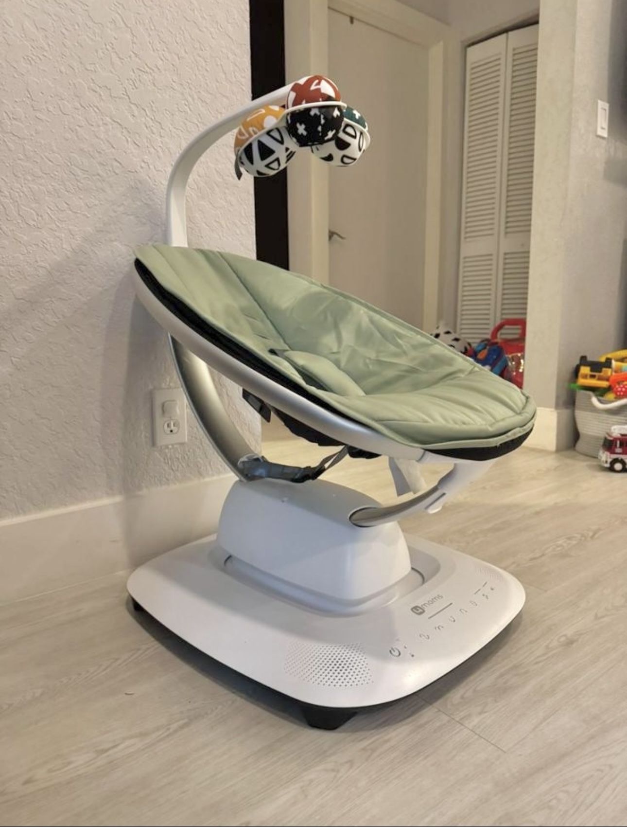 4moms MamaRoo Multi-Motion Baby Swing With Bluetooth.