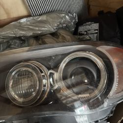BMW 135i Xenon Headlight