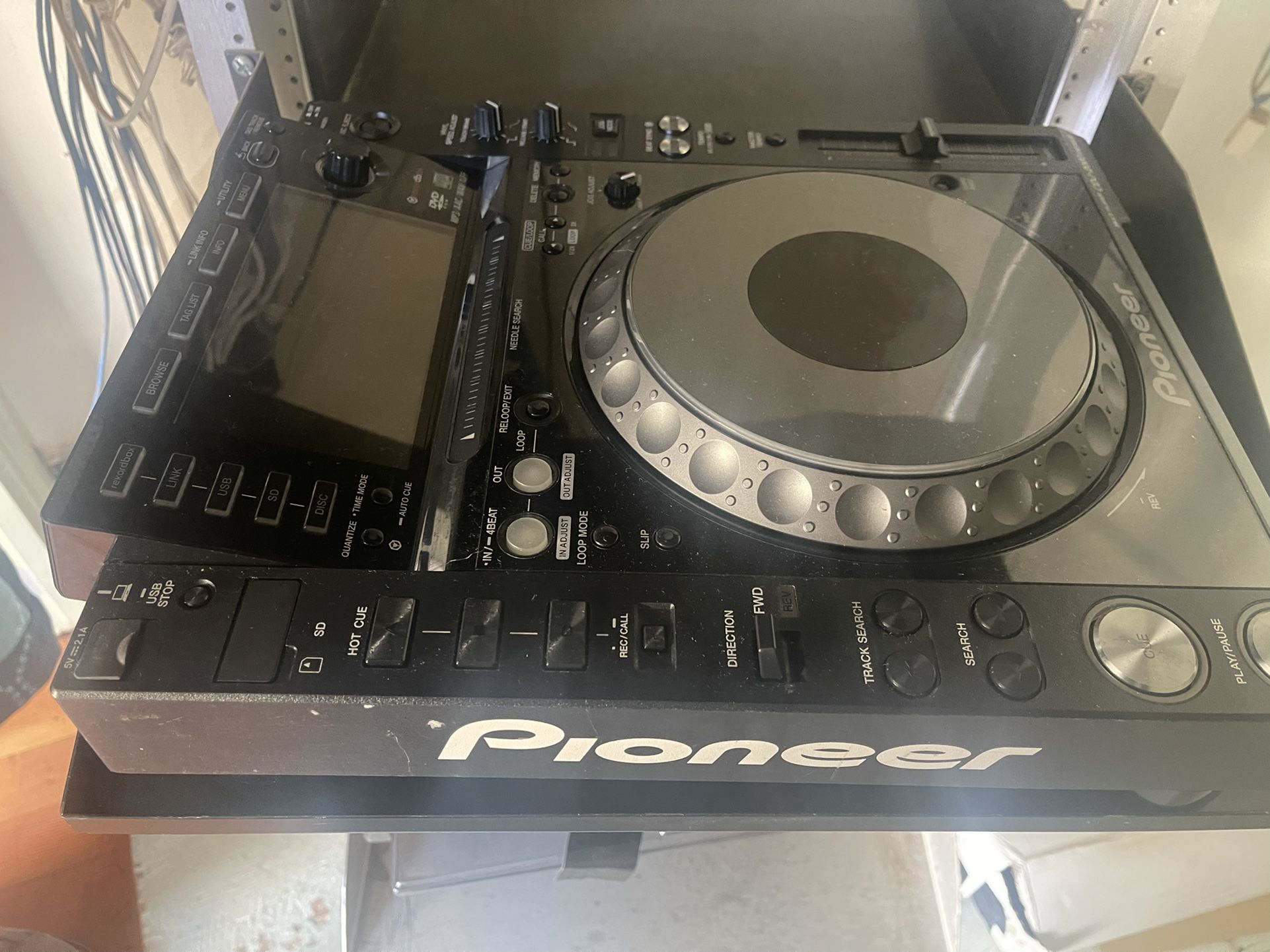 Pioneer CDJ-2000 Nexus Professional DJ Media Player