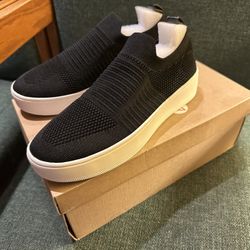 Steve Madden Slip Ons (size: 7, black)-(New!)