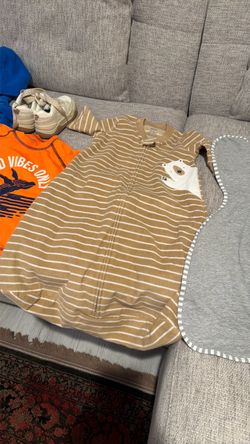 Infant clothes and shoes
