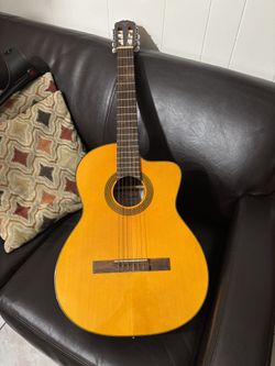 Guitar Takamine