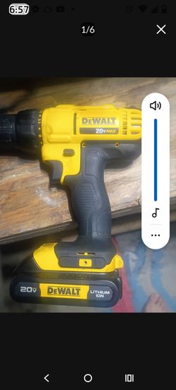 DeWalt Drill Gun in Great Condition less than year old.! Comes with Battery!