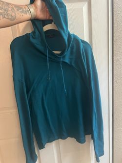 XL Long Sleeve KEYHOLE SHIRT
